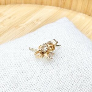 14K Diamond Yellow Gold Classic Vintage Gold Stud Earrings Round Cut Dainty